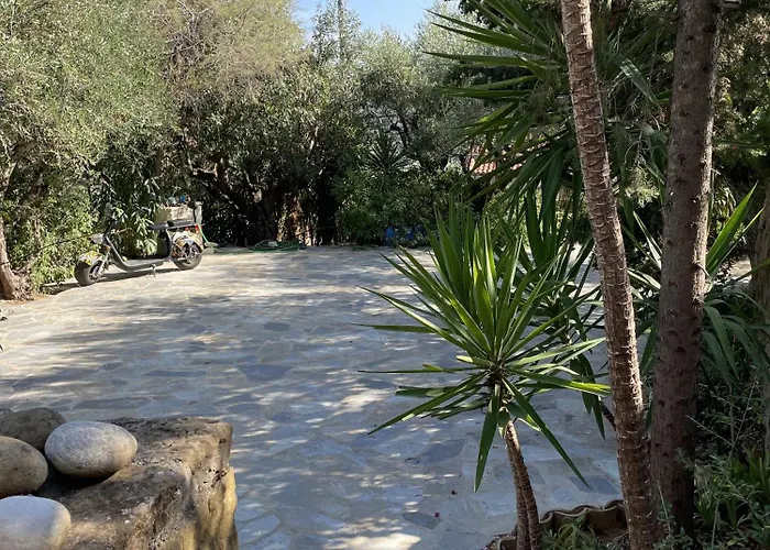 Divas Gartenhaus * Vasilítsion